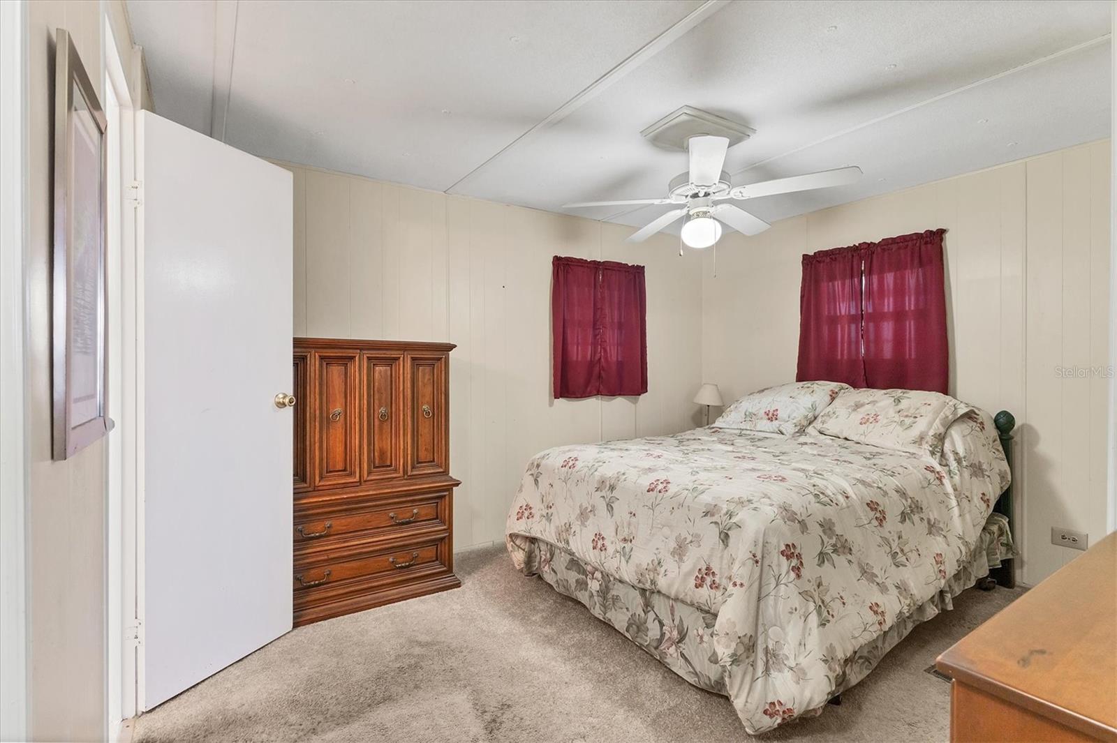 D6144844 Property Photo