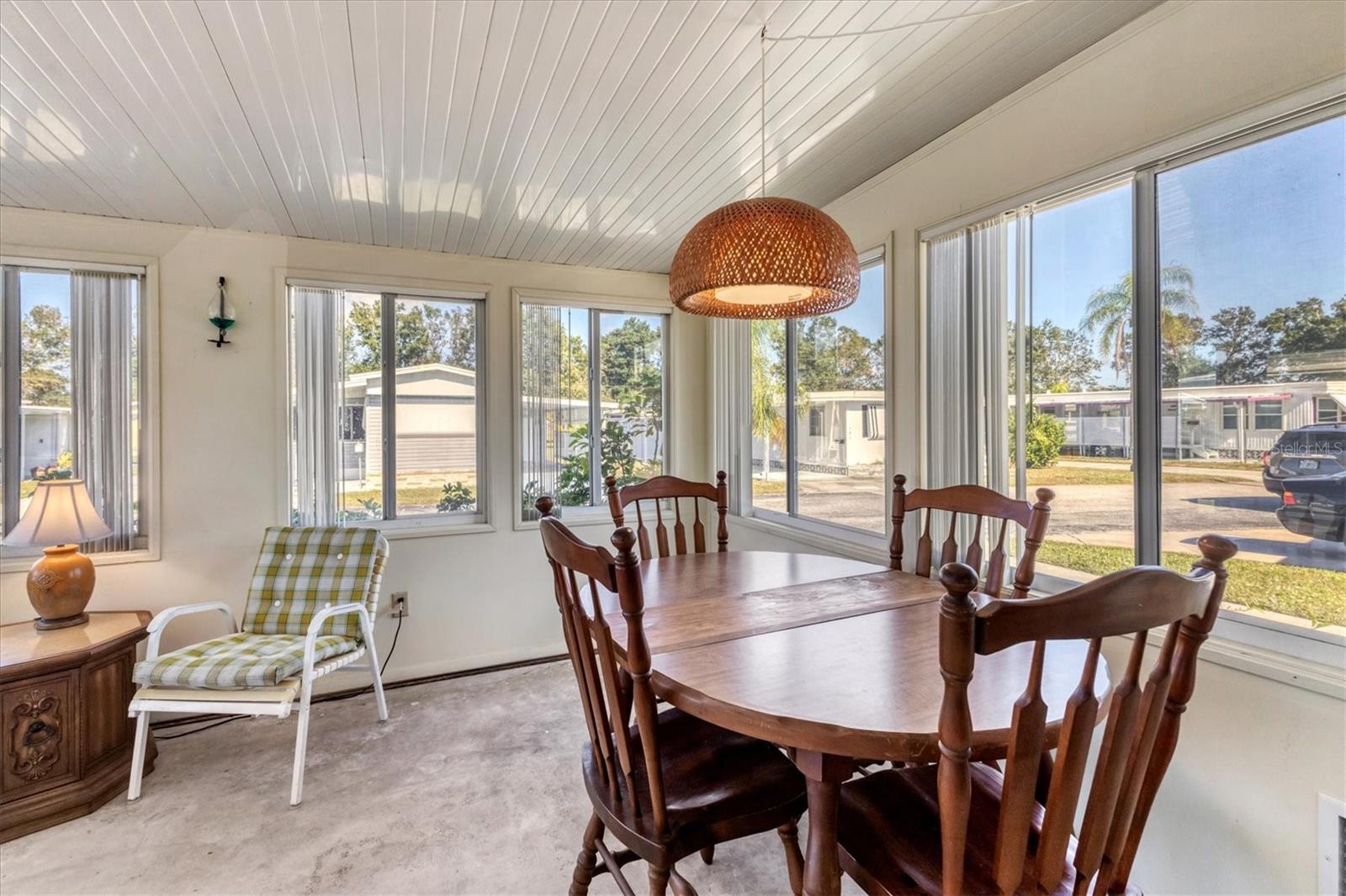 D6144844 Property Photo