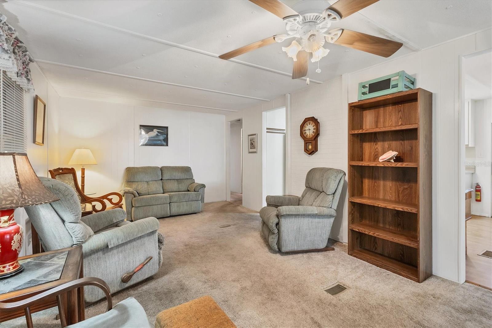 D6144844 Property Photo