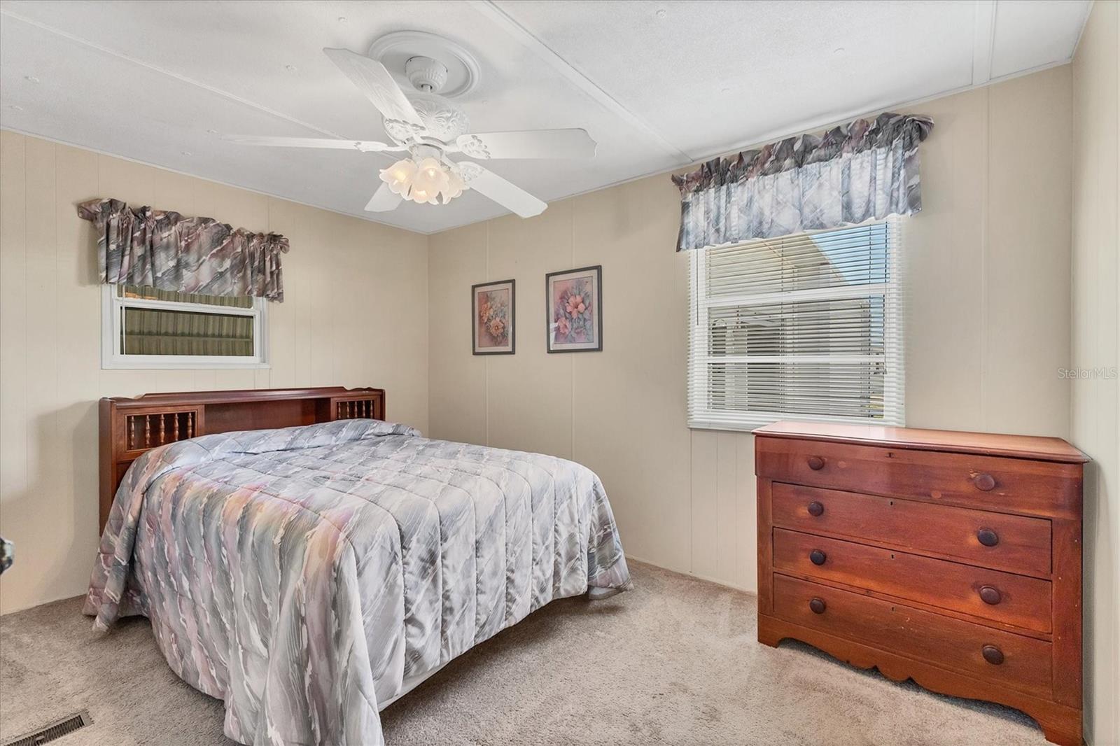 D6144844 Property Photo