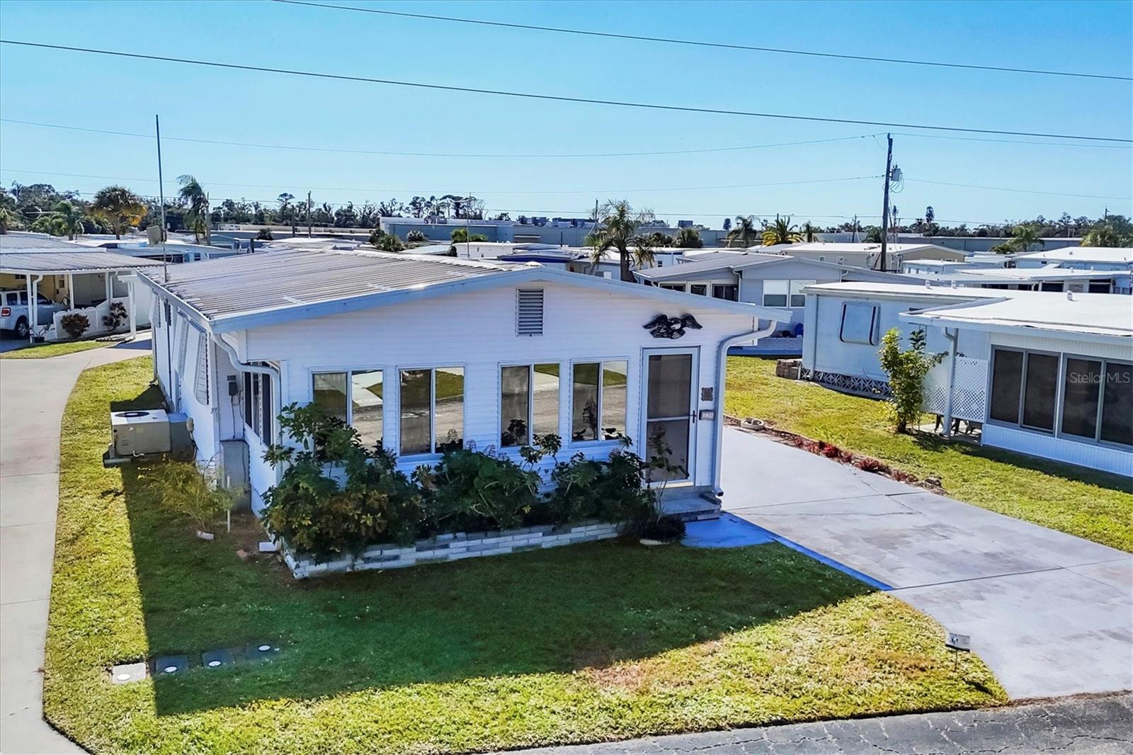 D6144844 Property Photo