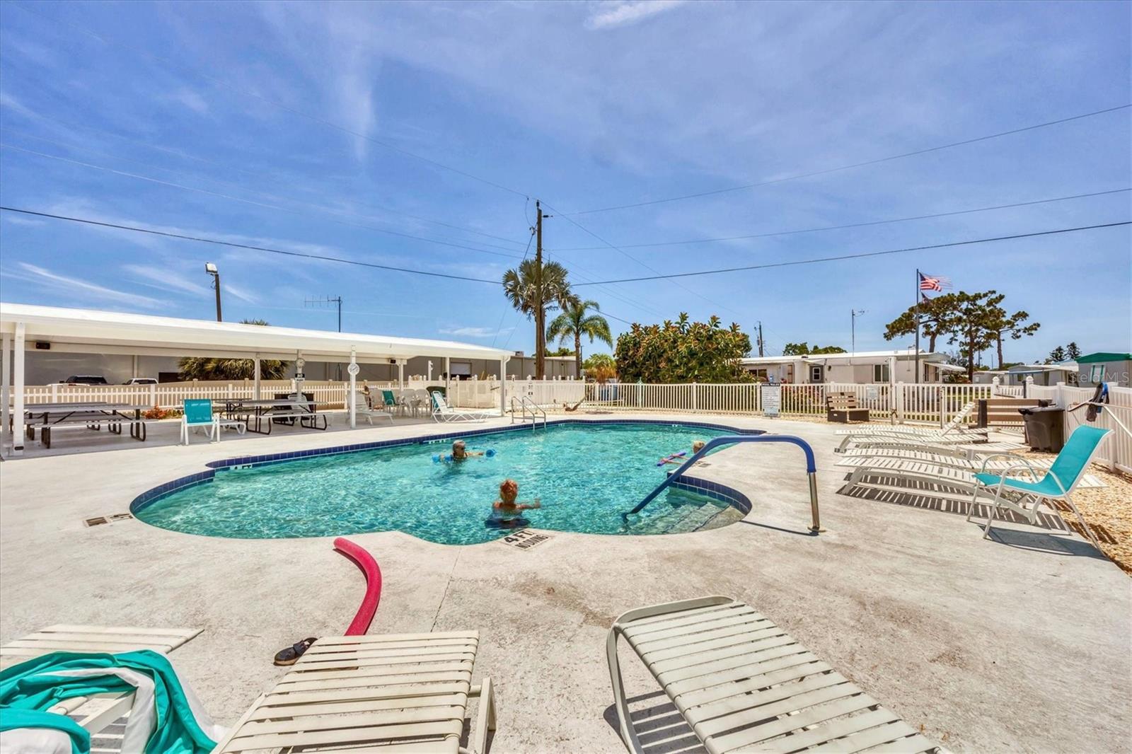 D6144844 Property Photo