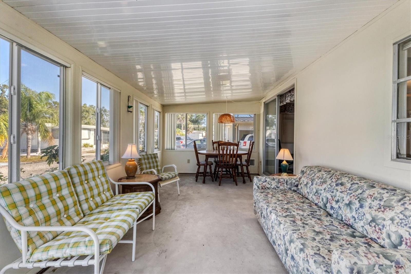 D6144844 Property Photo