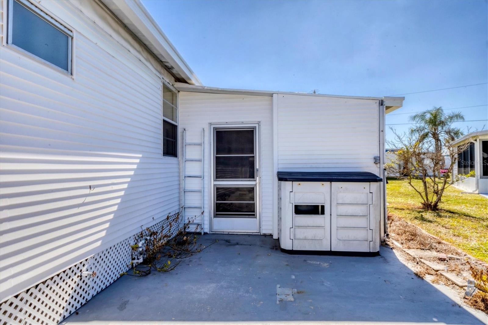 D6144844 Property Photo