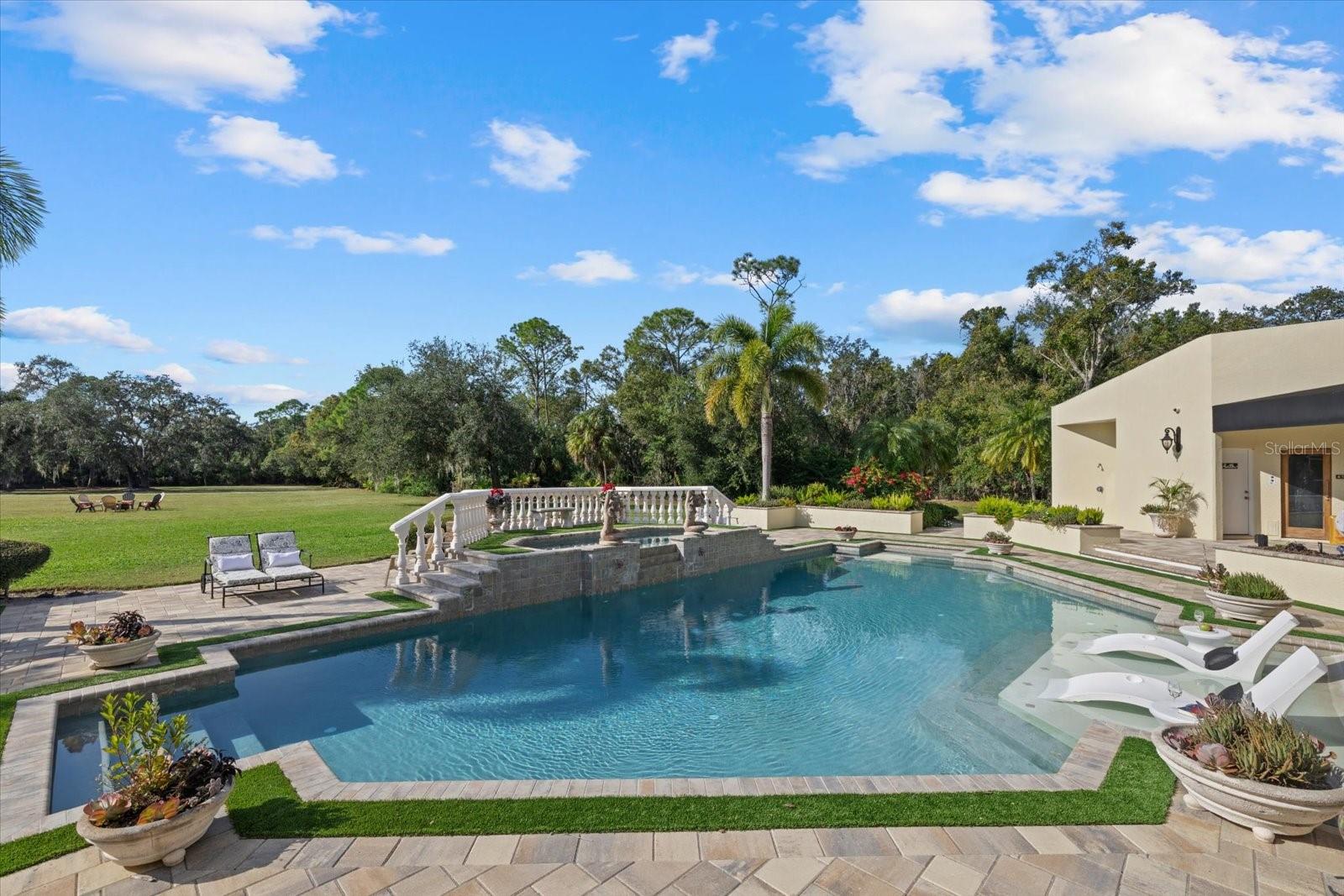 N6141577 Property Photo