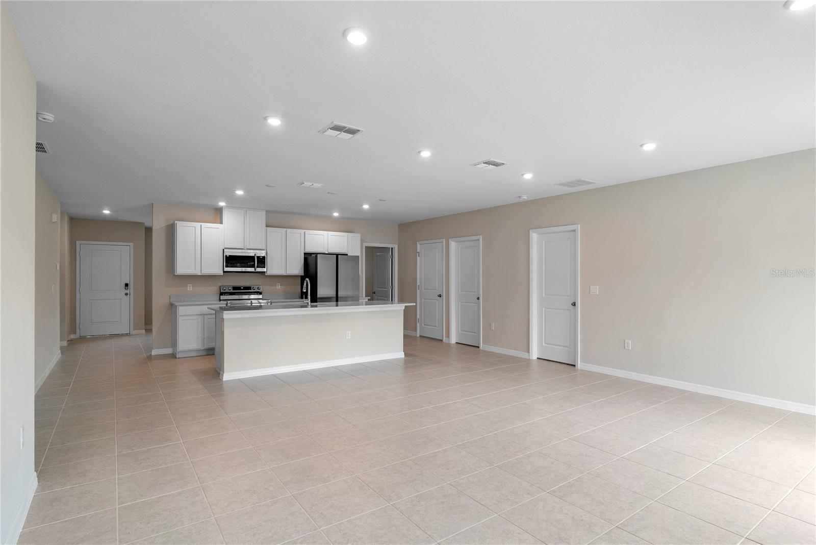 3911 GARDENIA DR, INDIAN LAKE ESTATES, FL, 33855