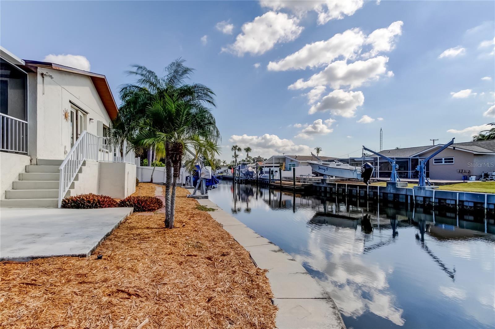 212 WESTWINDS DR, PALM HARBOR, FL, 34683