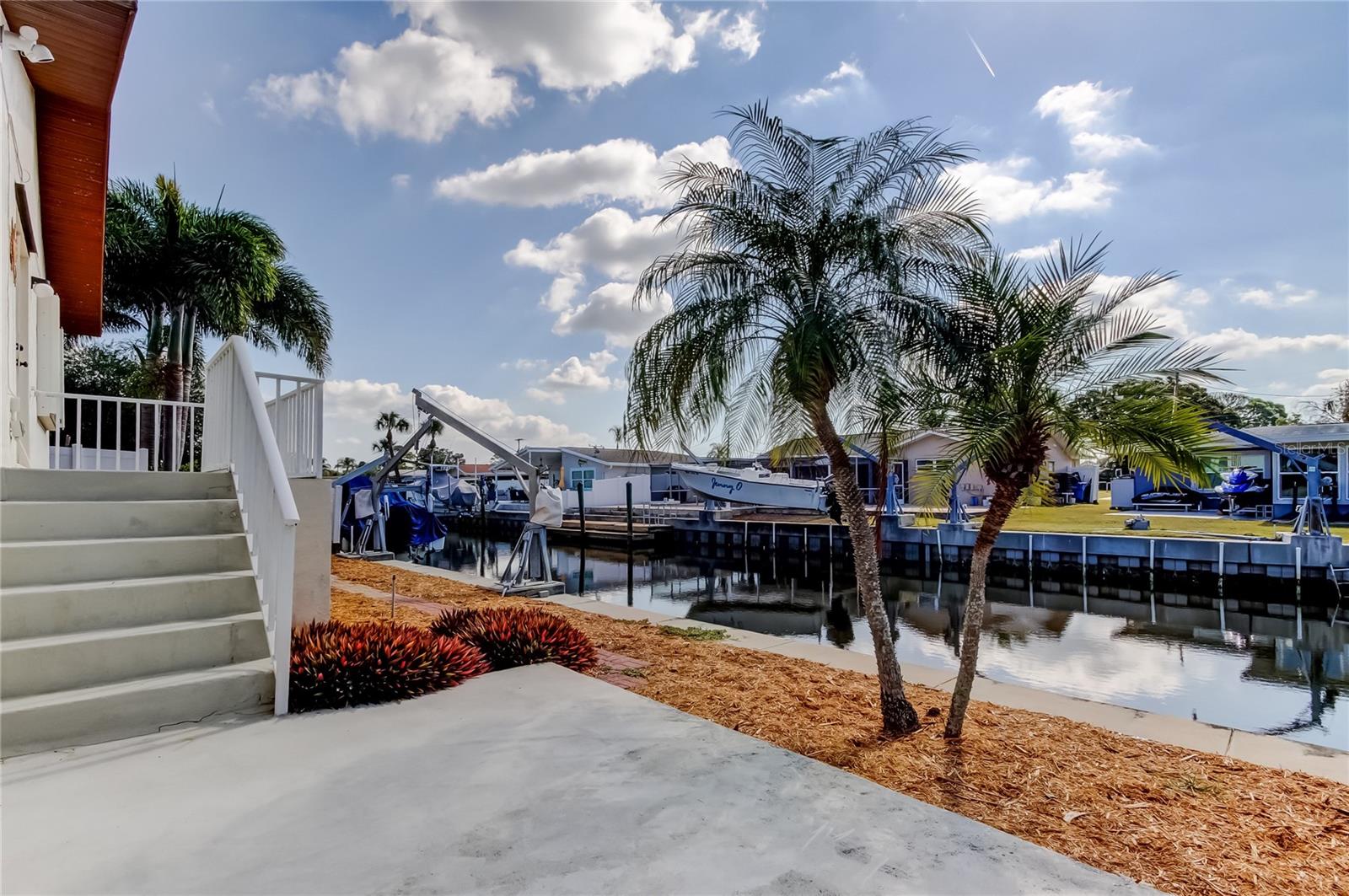 212 WESTWINDS DR, PALM HARBOR, FL, 34683