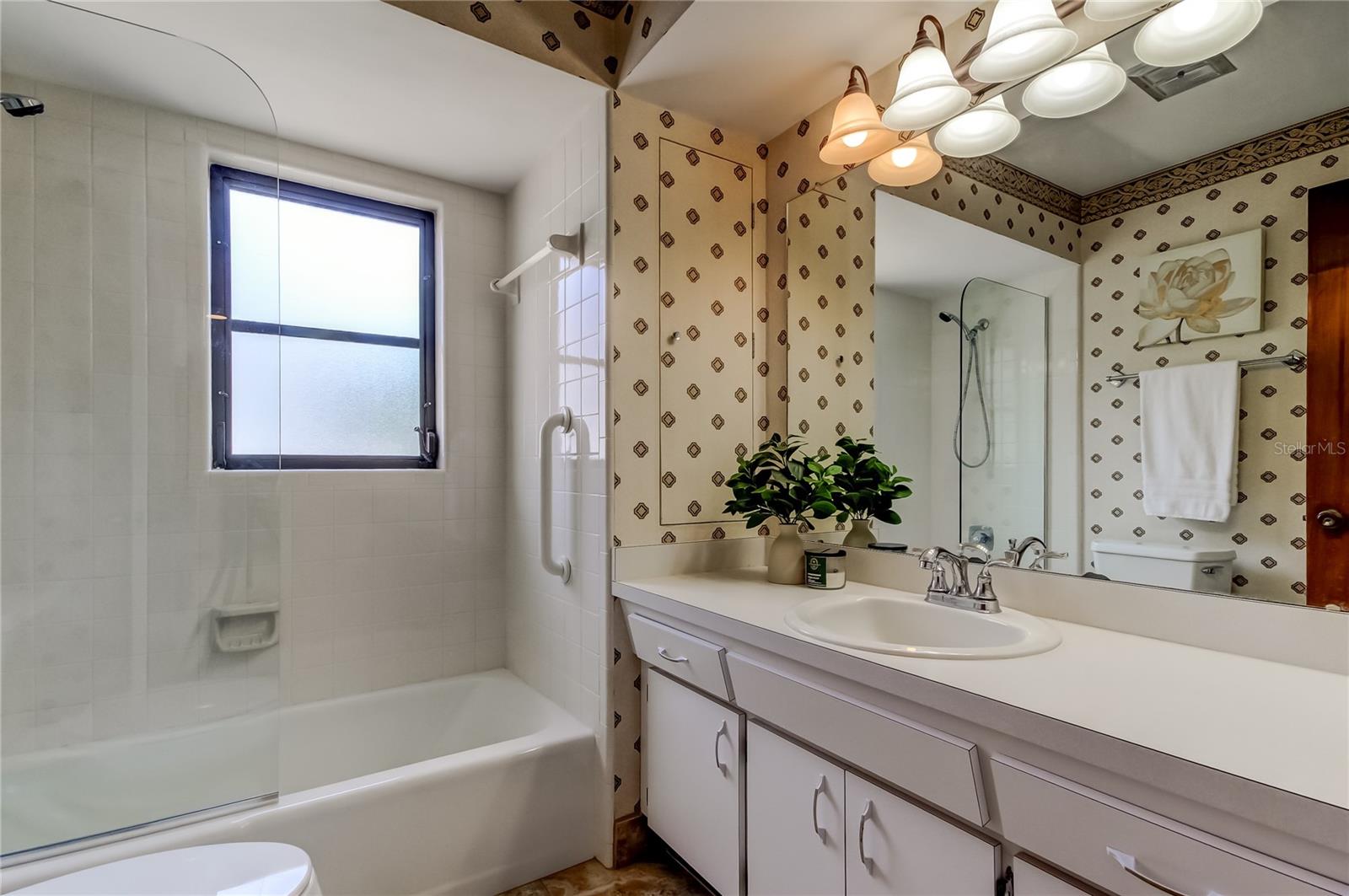 212 WESTWINDS DR, PALM HARBOR, FL, 34683