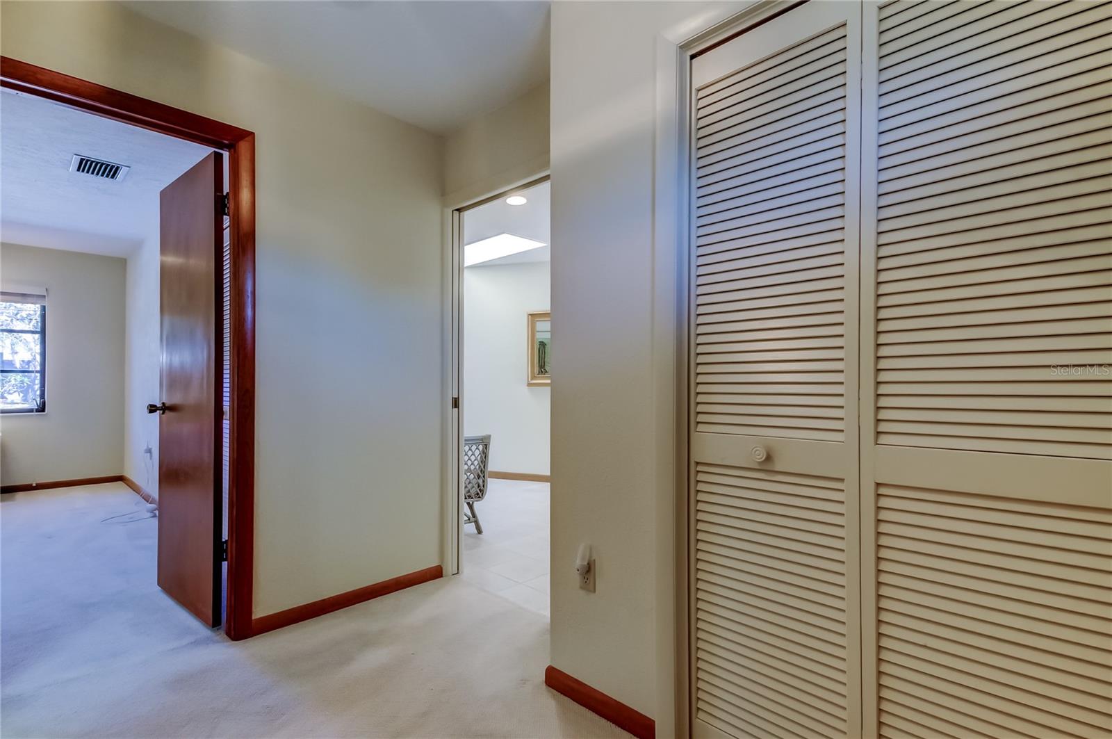 212 WESTWINDS DR, PALM HARBOR, FL, 34683