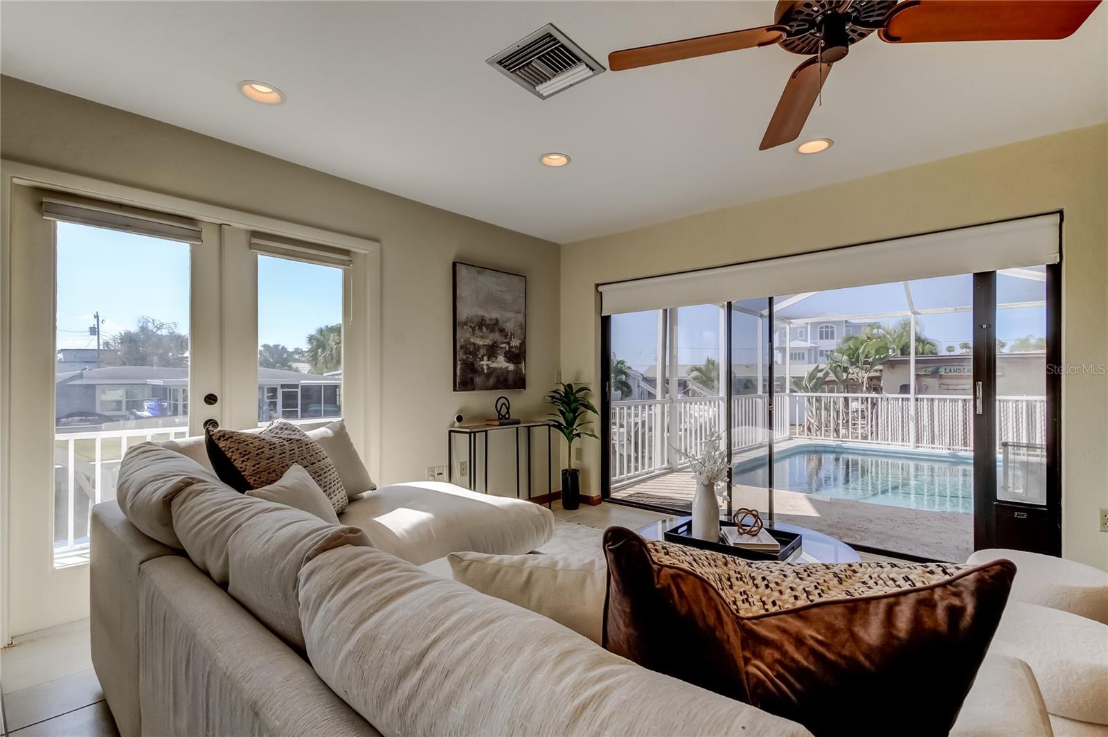 212 WESTWINDS DR, PALM HARBOR, FL, 34683