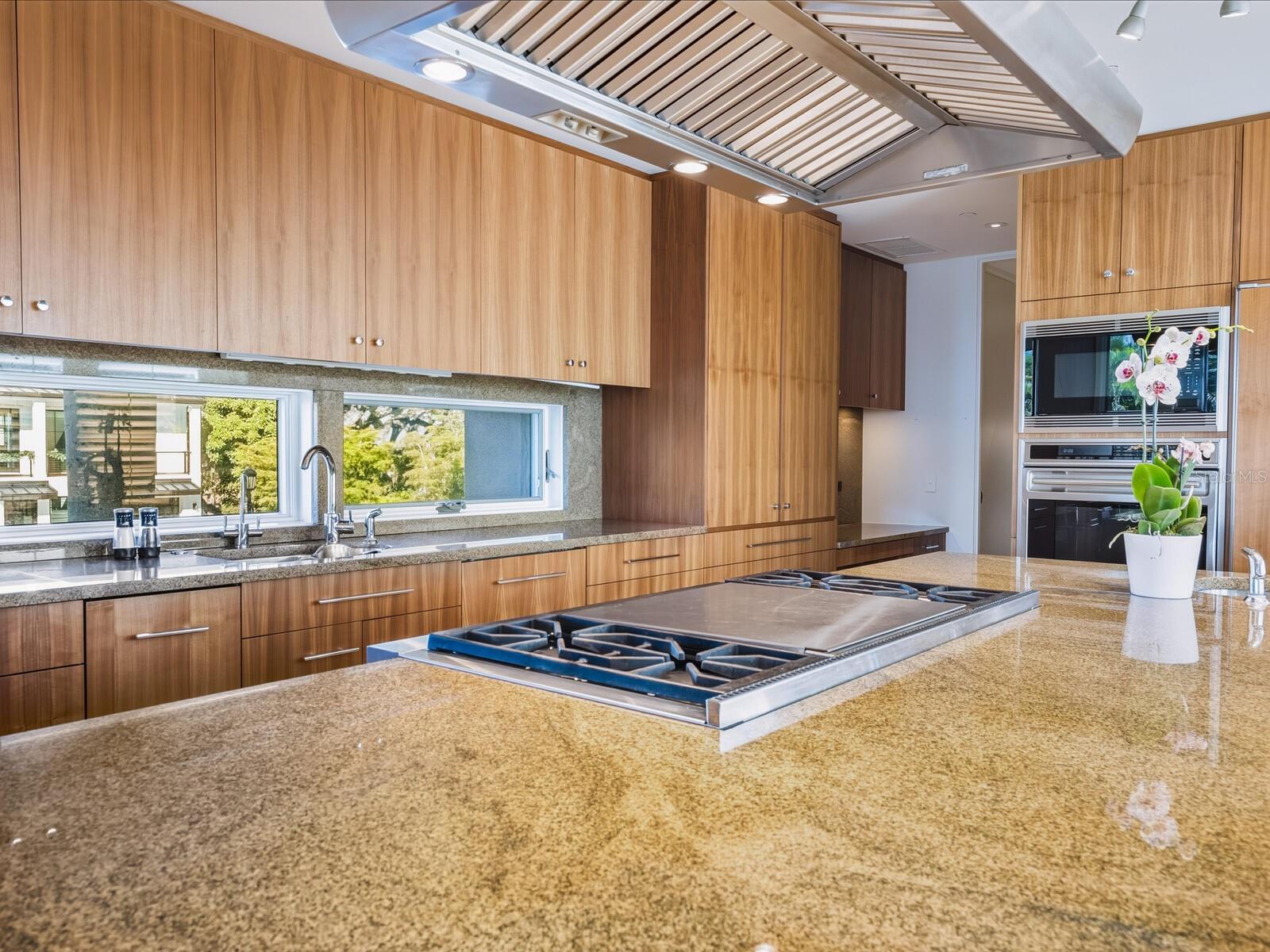 A4672697 Property Photo