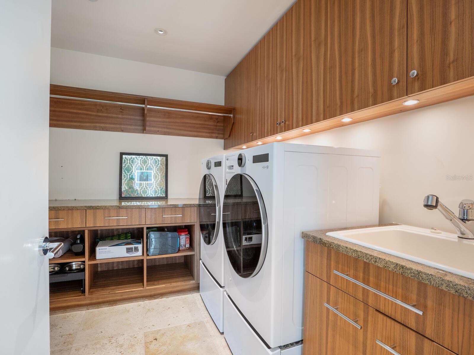 A4672697 Property Photo