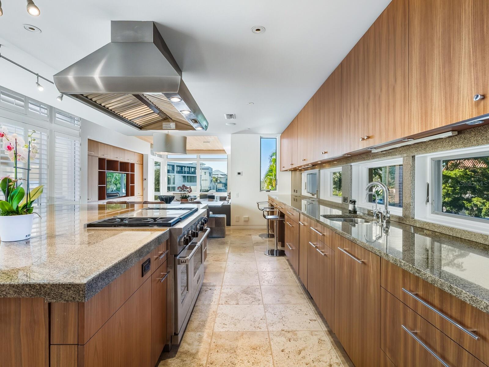 A4672697 Property Photo