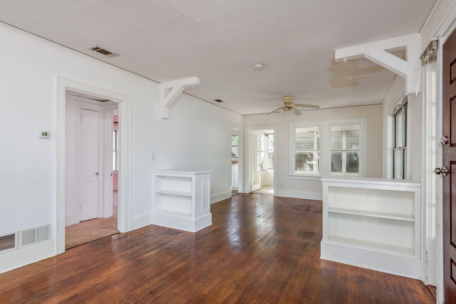 1235 IDLEWILD DR, CLEARWATER, FL, 33755