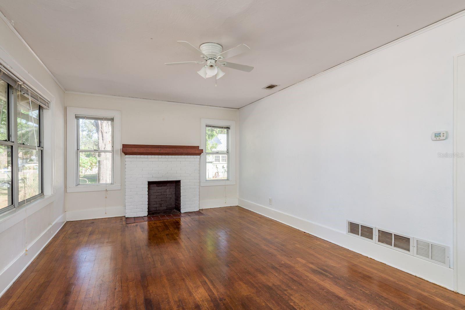 1235 IDLEWILD DR, CLEARWATER, FL, 33755