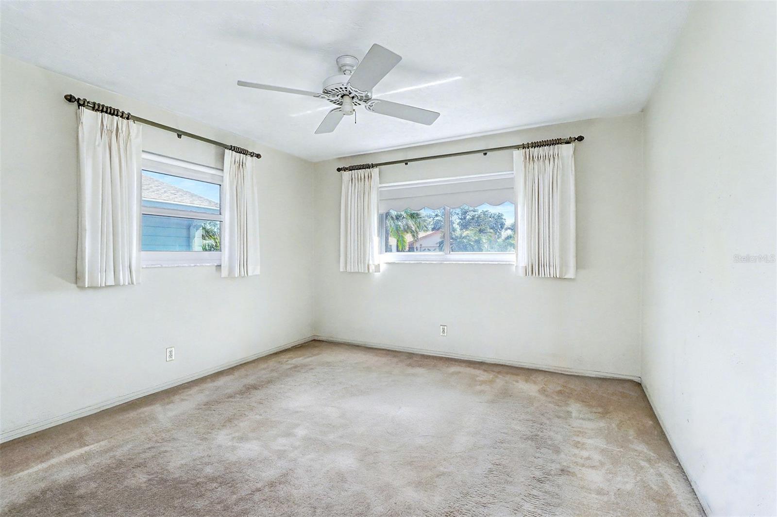 6733 14TH AVE N, ST PETERSBURG, FL, 33710