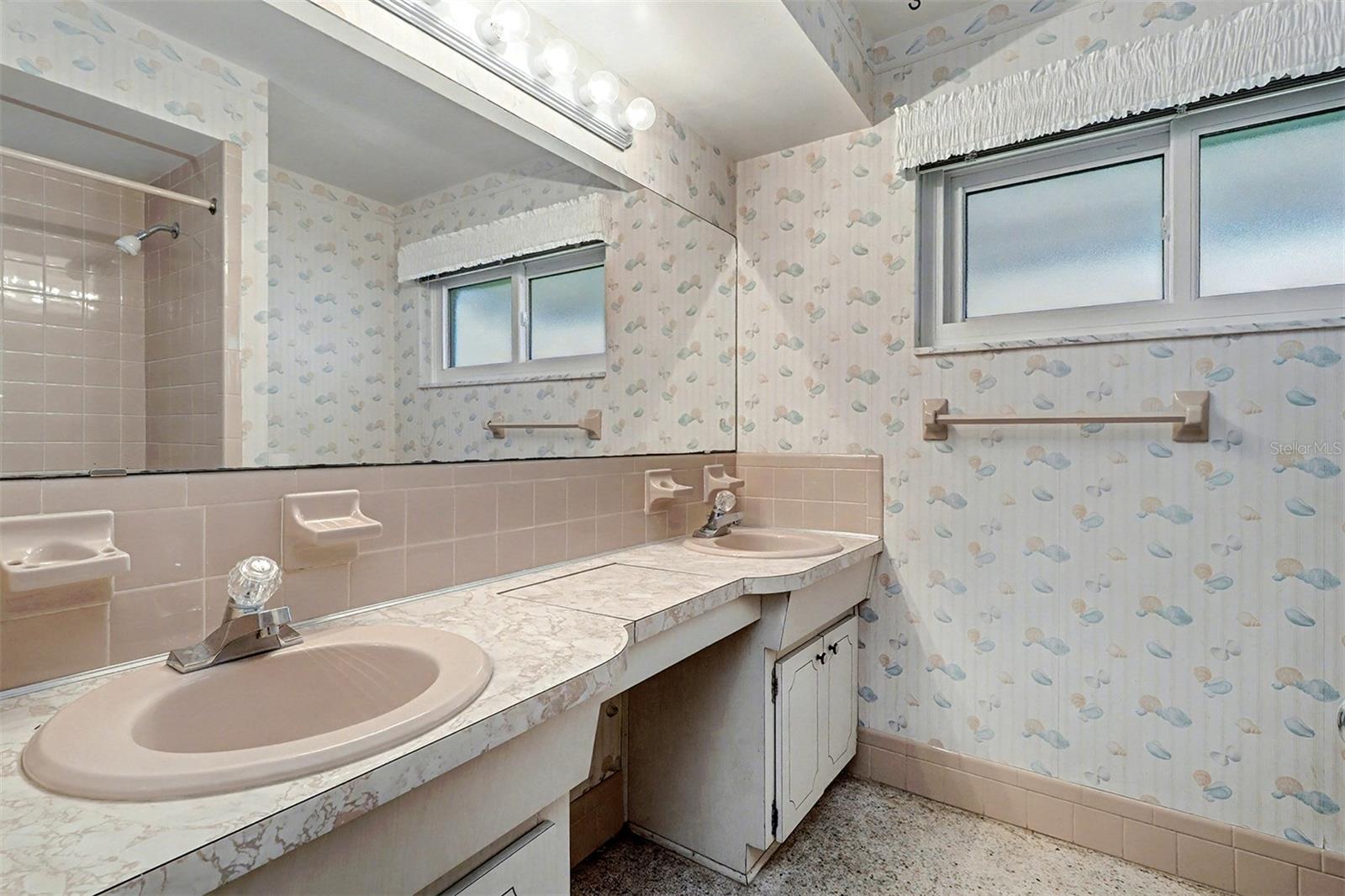 6733 14TH AVE N, ST PETERSBURG, FL, 33710