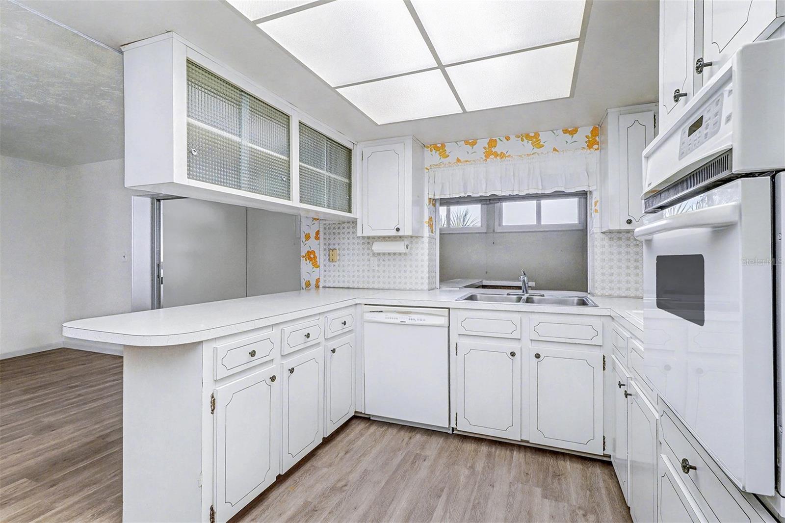 6733 14TH AVE N, ST PETERSBURG, FL, 33710