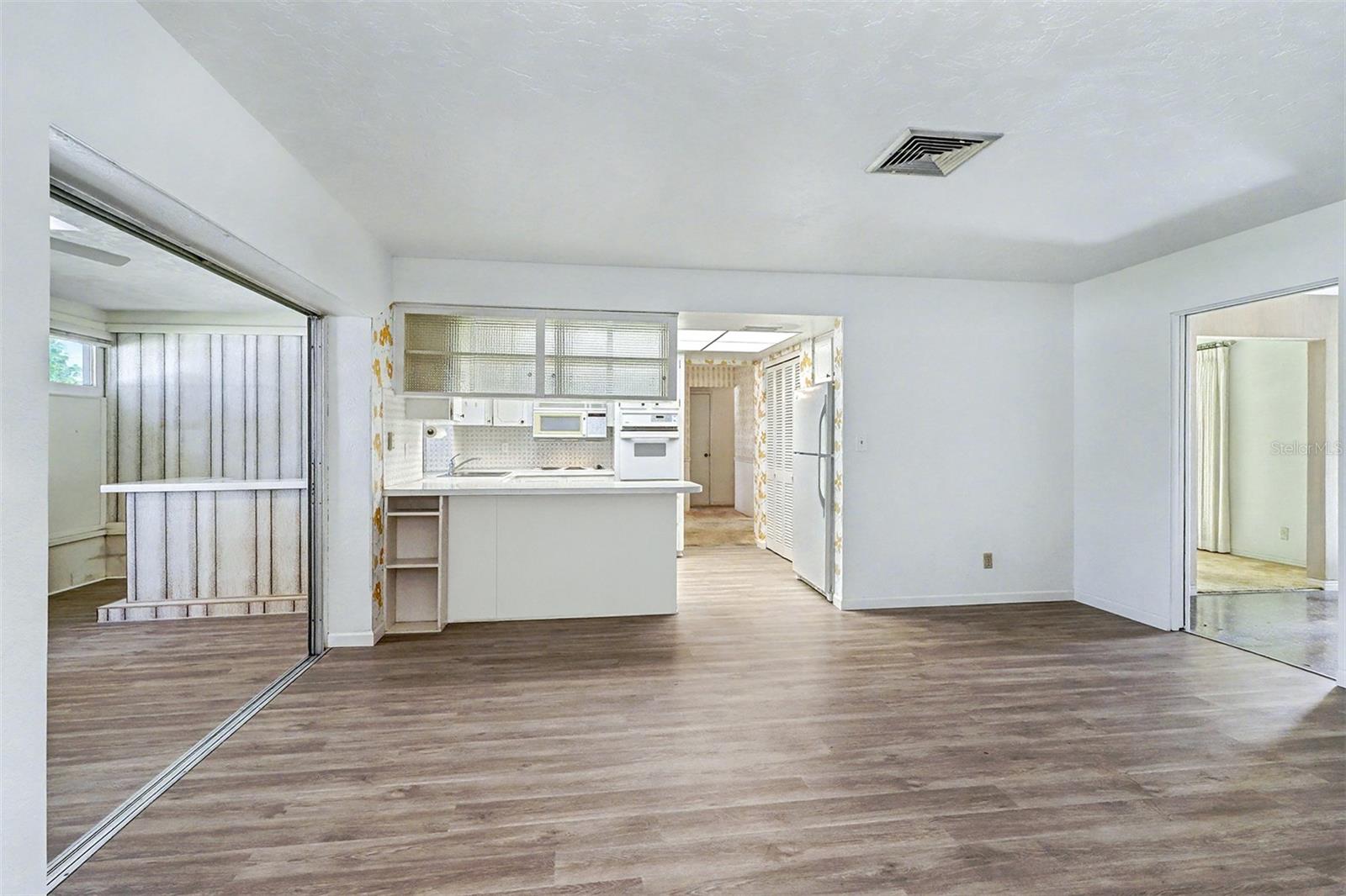 6733 14TH AVE N, ST PETERSBURG, FL, 33710