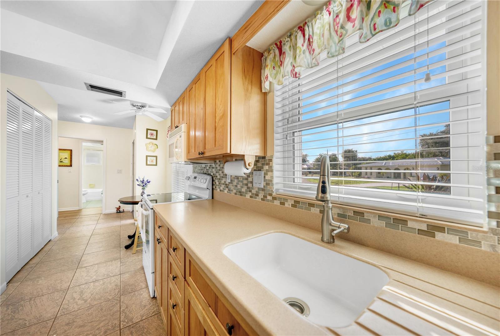 18390 BURKHOLDER CIR, PORT CHARLOTTE, FL, 33948