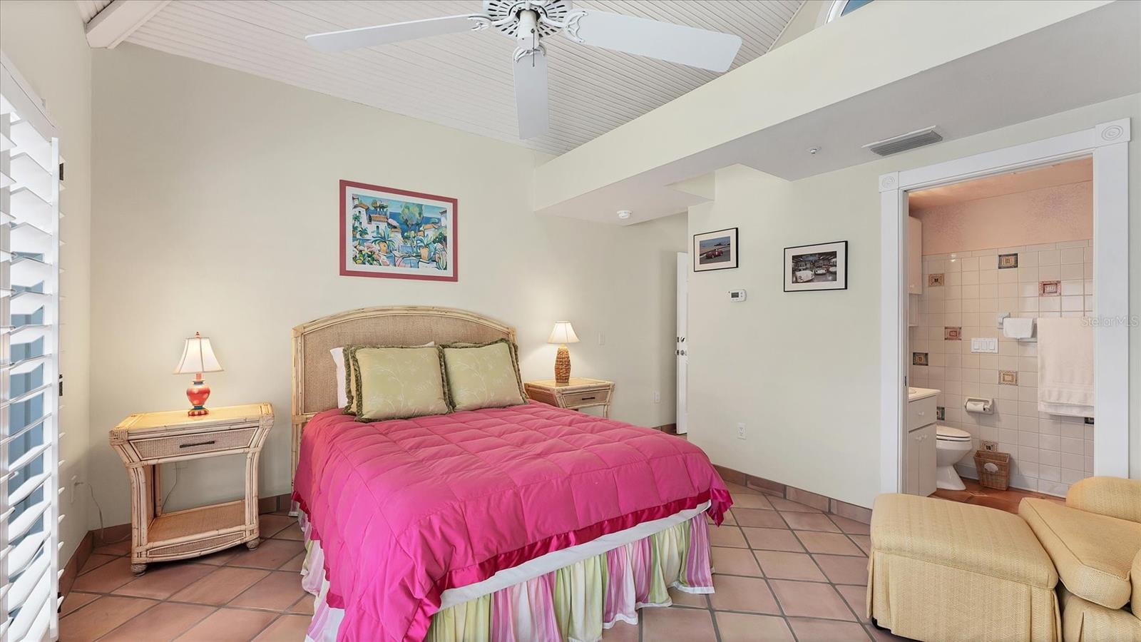 D6144852 Property Photo