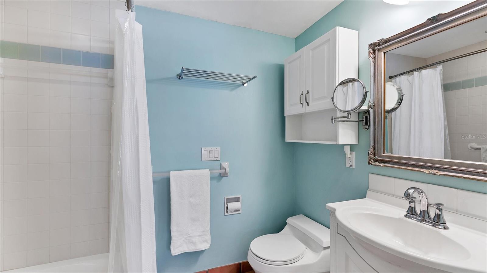 D6144852 Property Photo