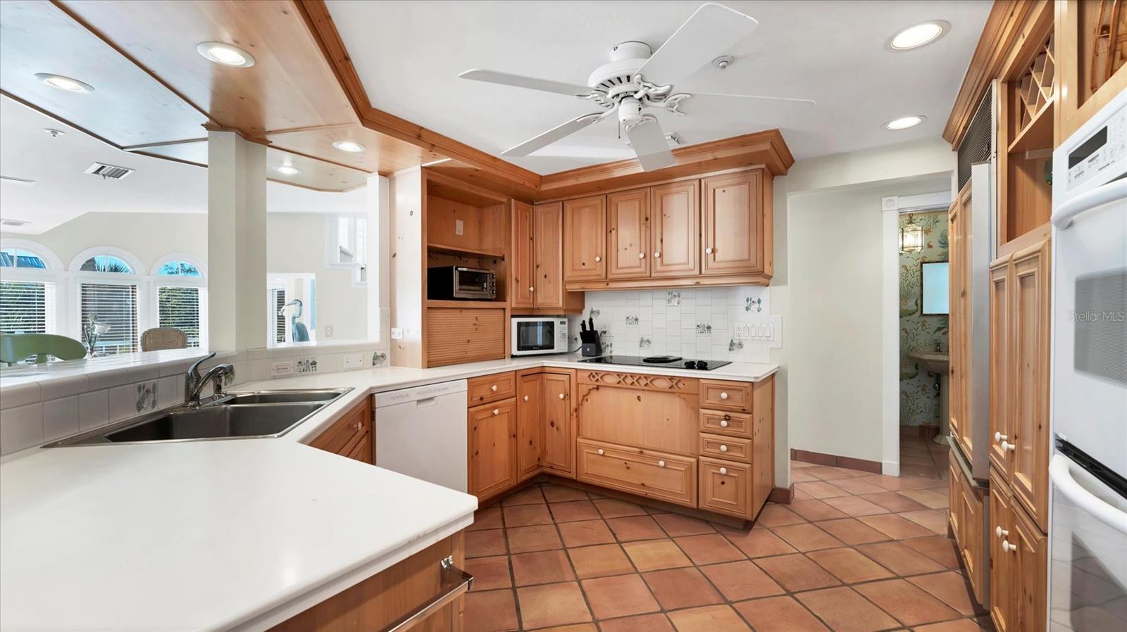 D6144852 Property Photo