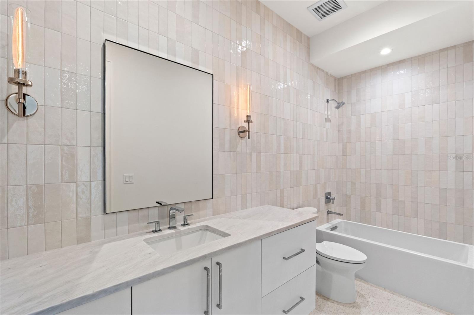 TB8449769 Property Photo