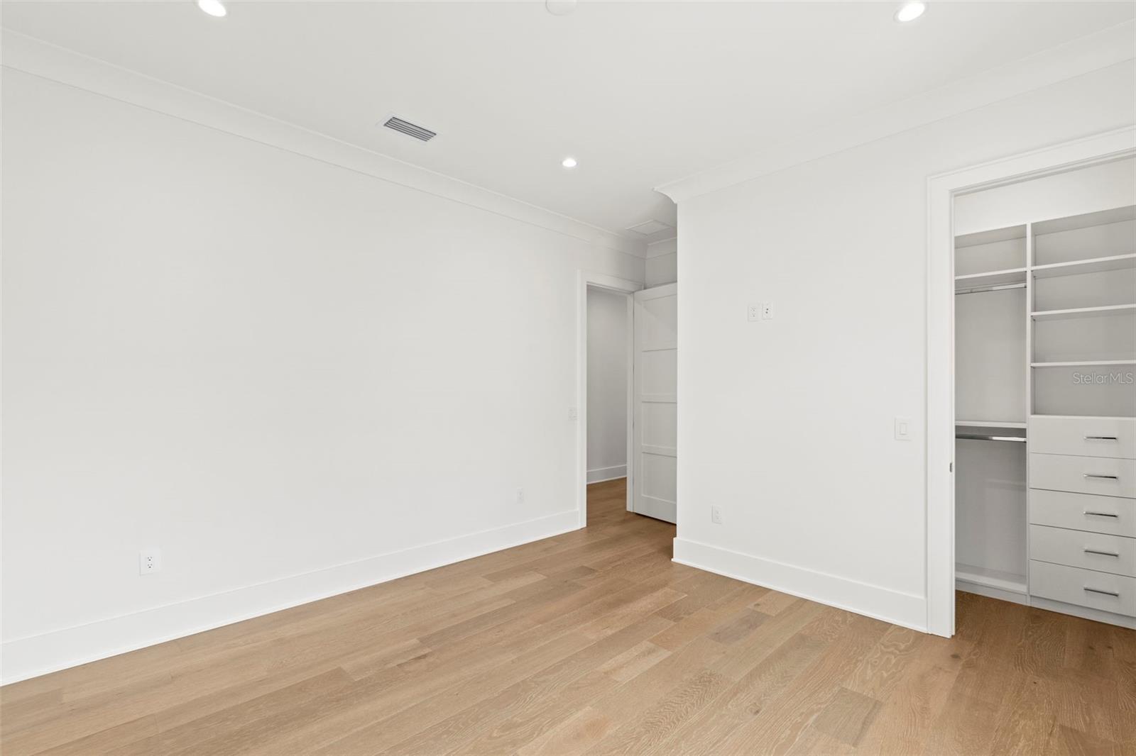 TB8449769 Property Photo