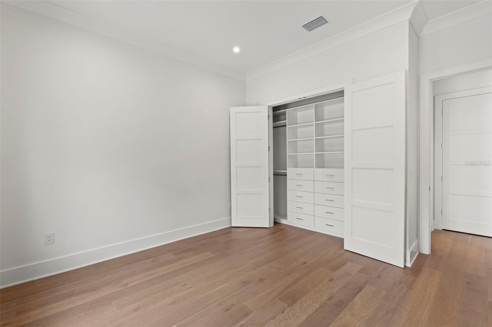 TB8449769 Property Photo