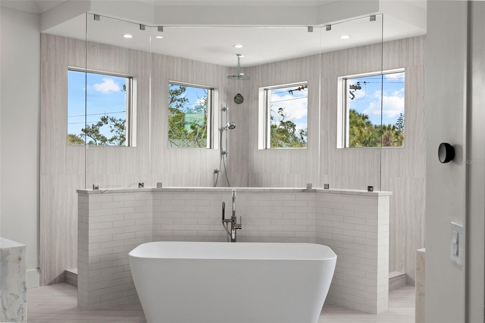 TB8449769 Property Photo