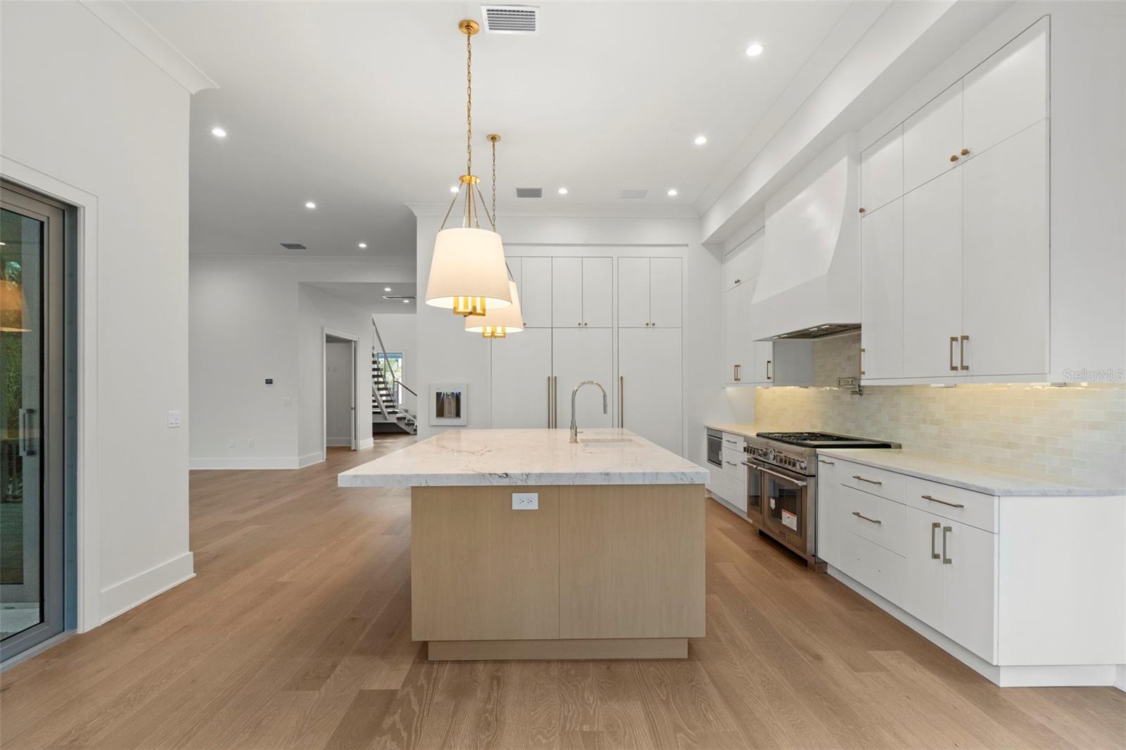 TB8449769 Property Photo