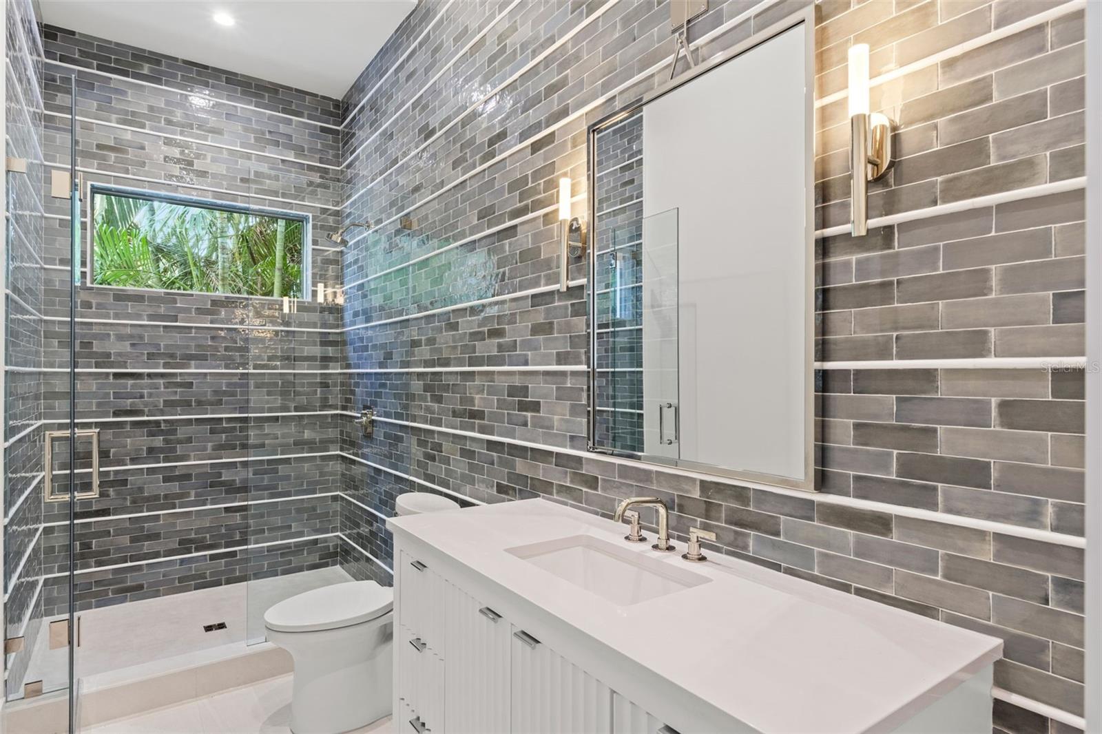 TB8449769 Property Photo