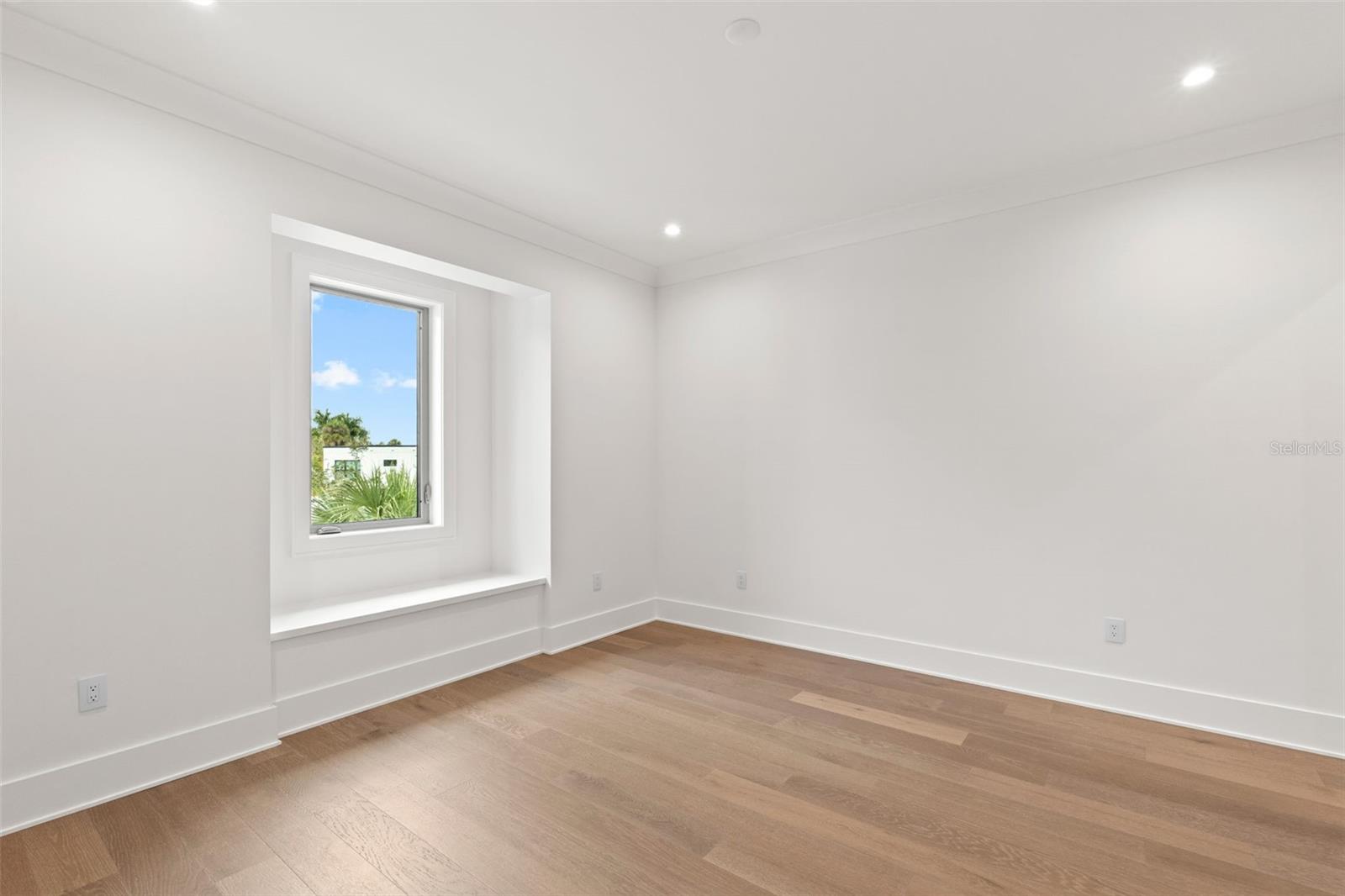 TB8449769 Property Photo