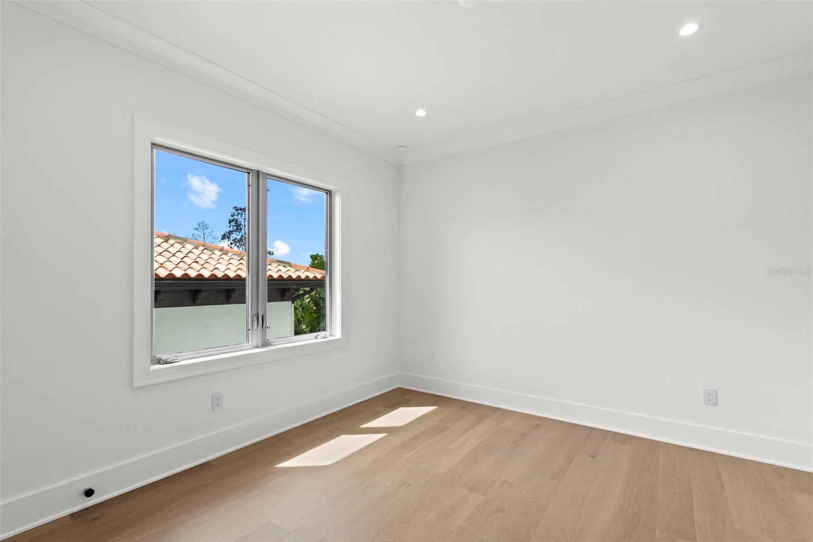 TB8449769 Property Photo