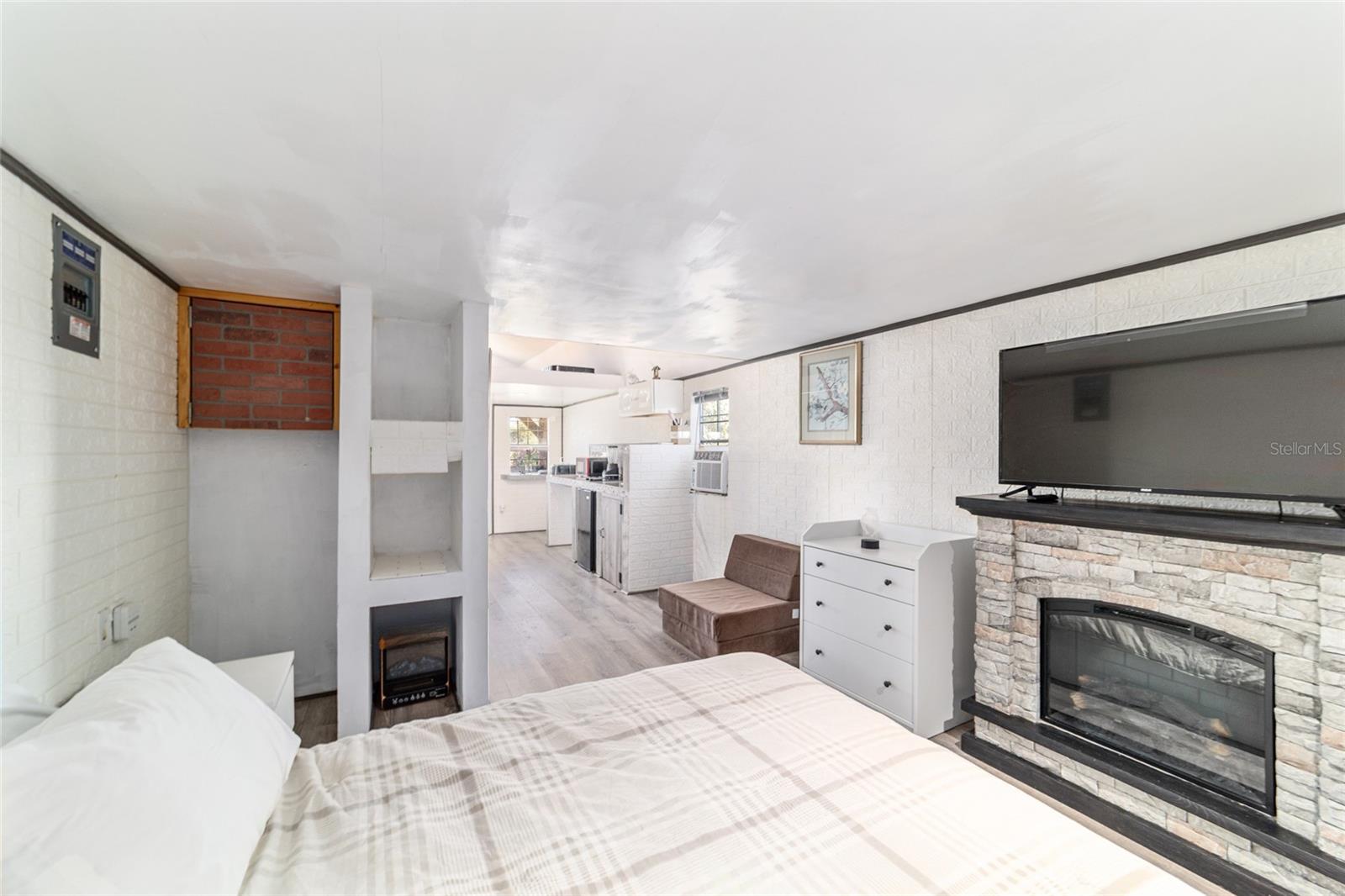 14181 SE 211TH COURT, UMATILLA, FL, 32784