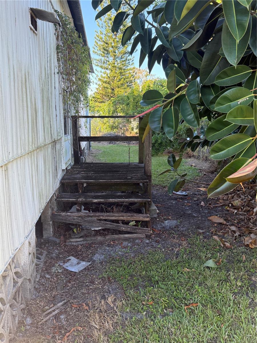 409 21ST AVE SW, RUSKIN, FL, 33570