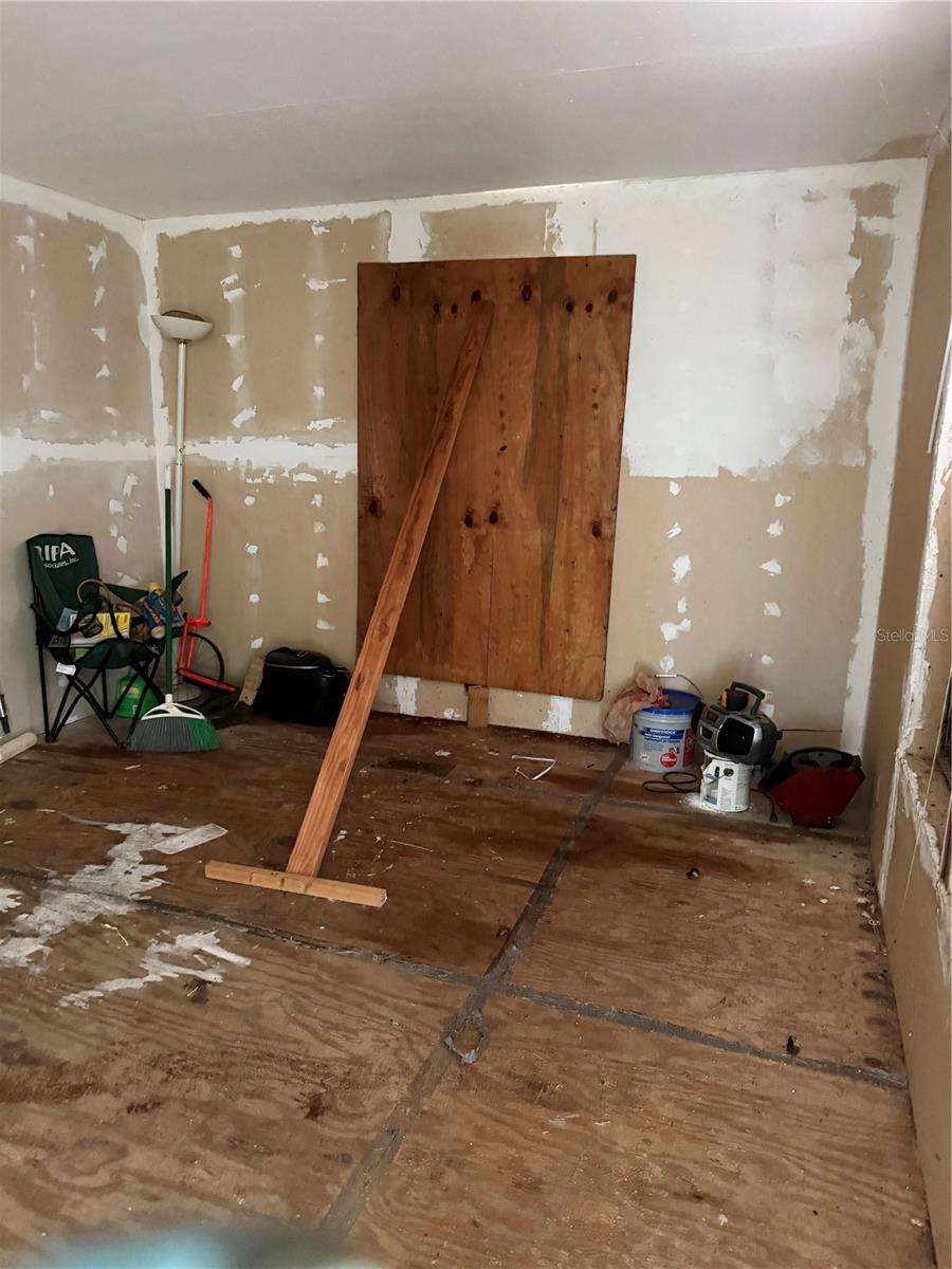 409 21ST AVE SW, RUSKIN, FL, 33570