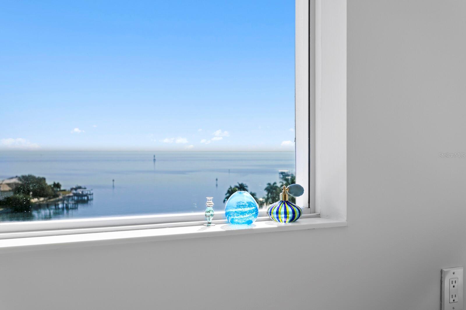 1325 SNELL ISLE BLVD NE #811, ST PETERSBURG, FL, 33704