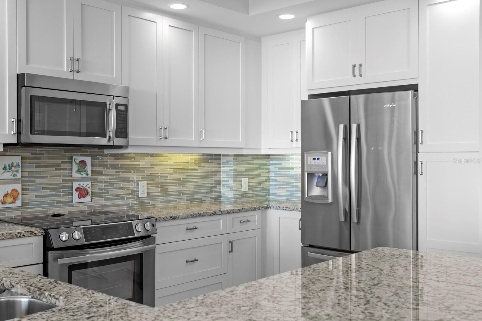 1325 SNELL ISLE BLVD NE #811, ST PETERSBURG, FL, 33704