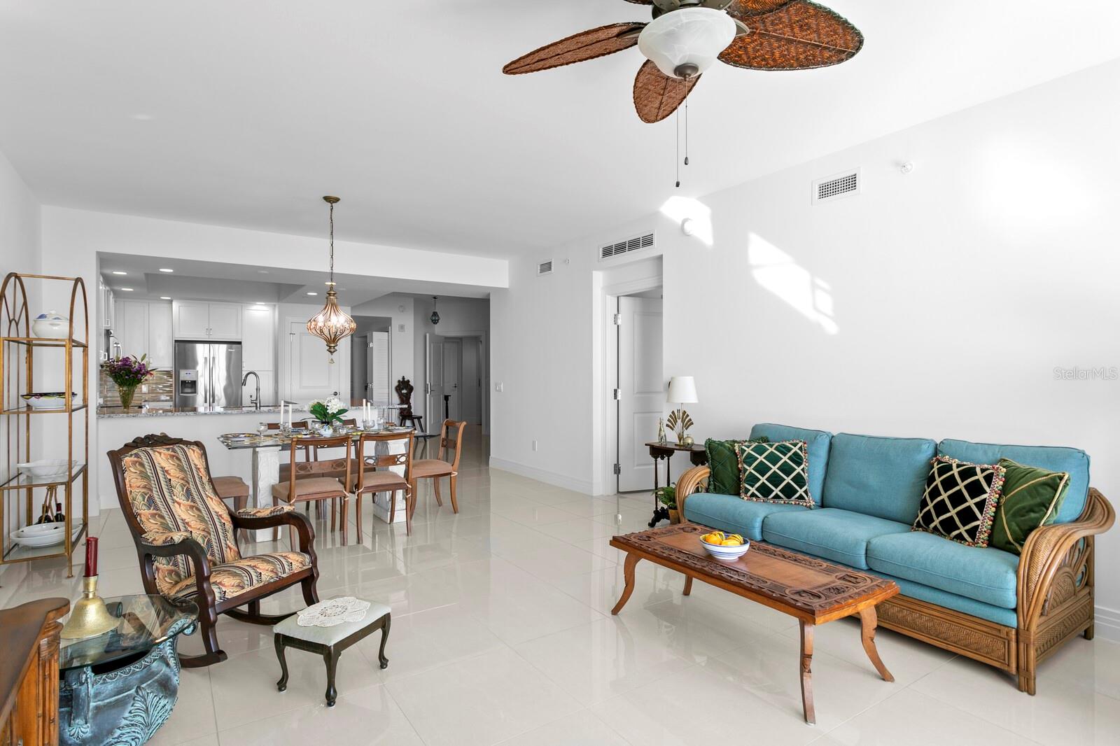 1325 SNELL ISLE BLVD NE #811, ST PETERSBURG, FL, 33704