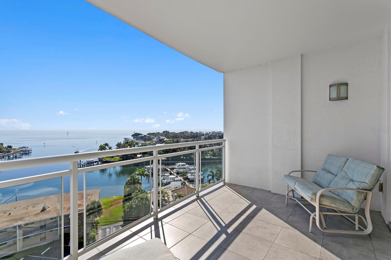 1325 SNELL ISLE BLVD NE #811, ST PETERSBURG, FL, 33704