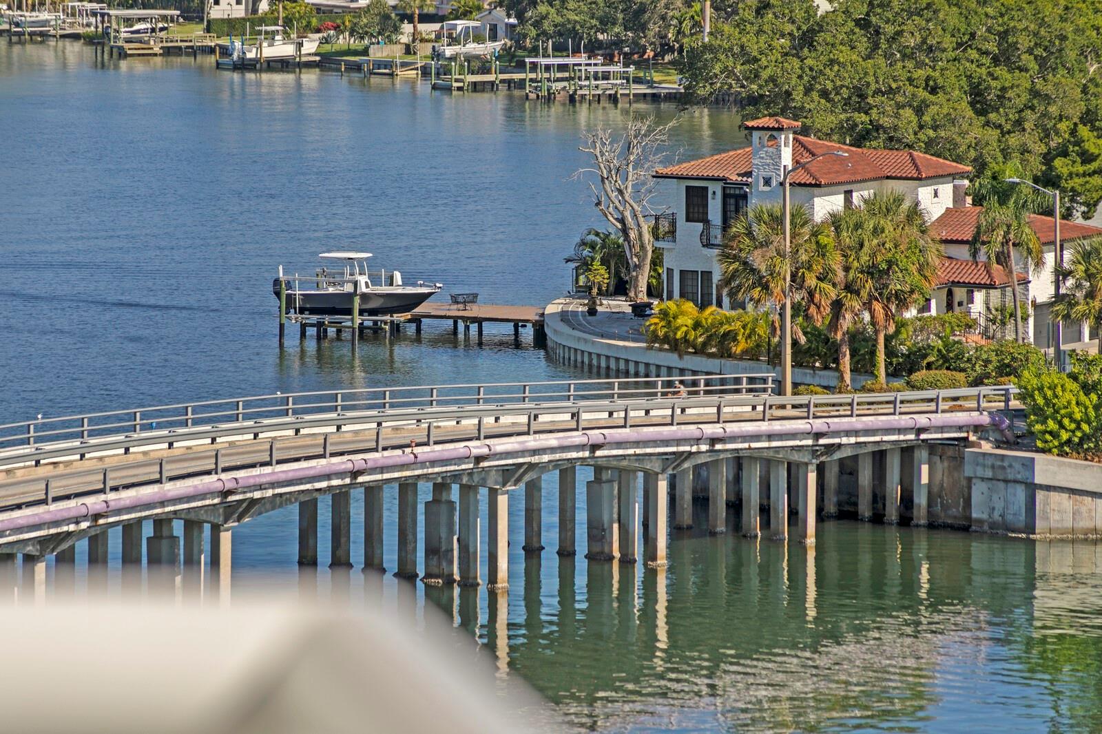 1325 SNELL ISLE BLVD NE #811, ST PETERSBURG, FL, 33704