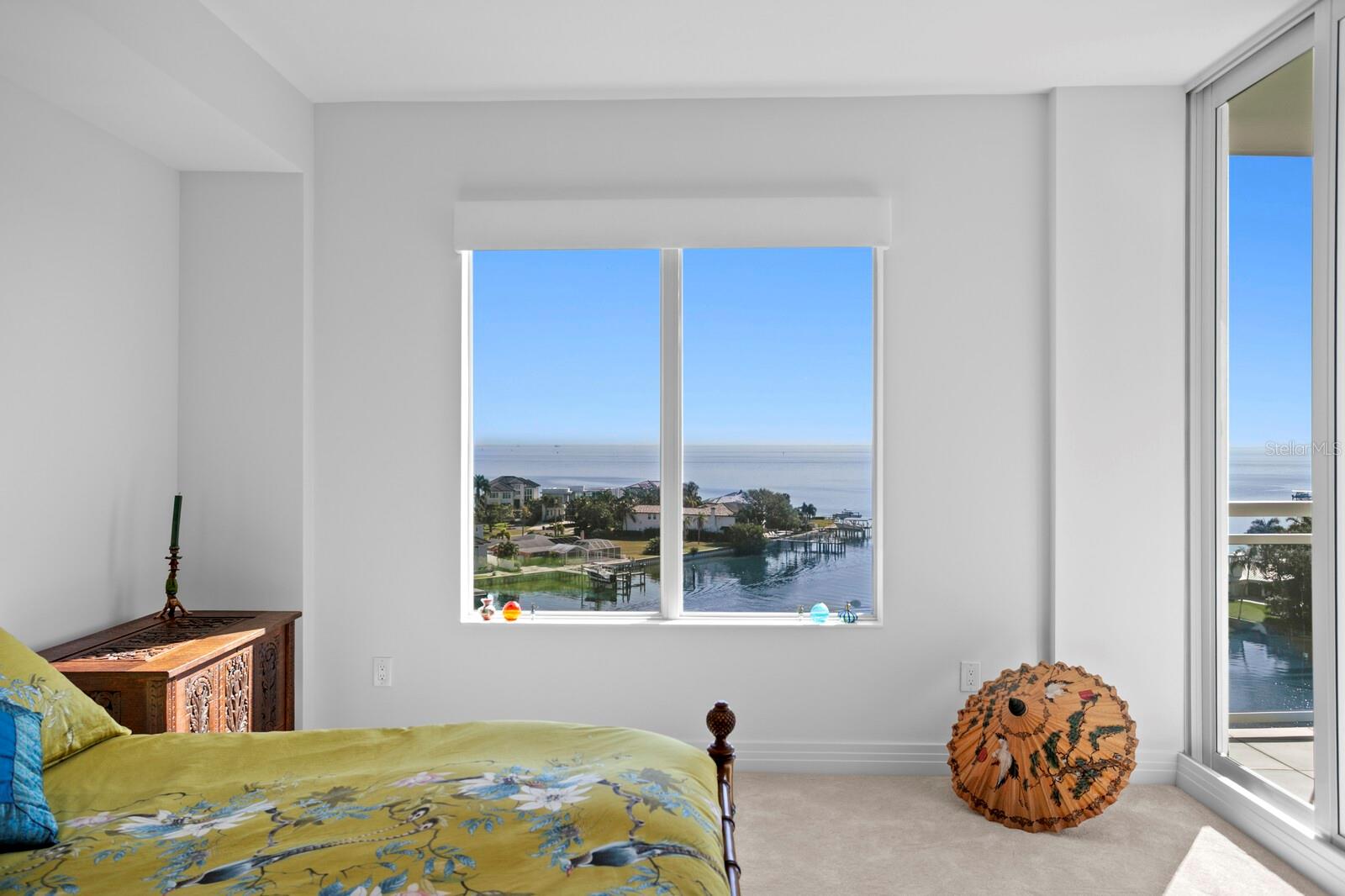 1325 SNELL ISLE BLVD NE #811, ST PETERSBURG, FL, 33704