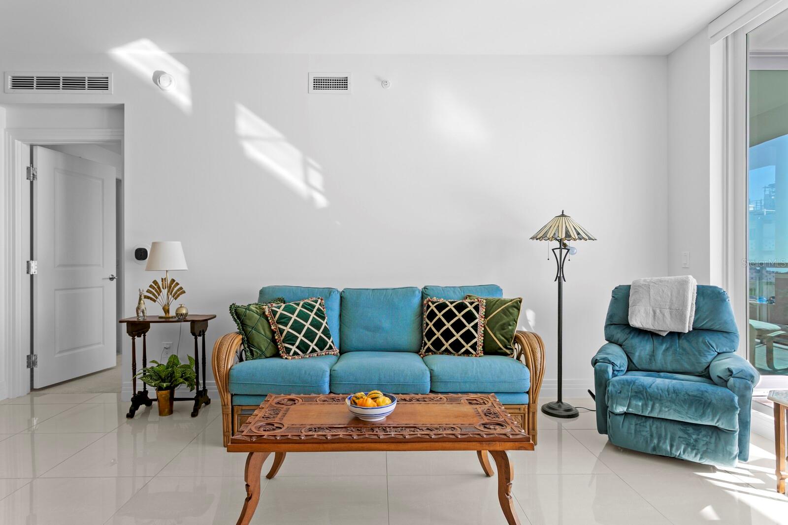 1325 SNELL ISLE BLVD NE #811, ST PETERSBURG, FL, 33704