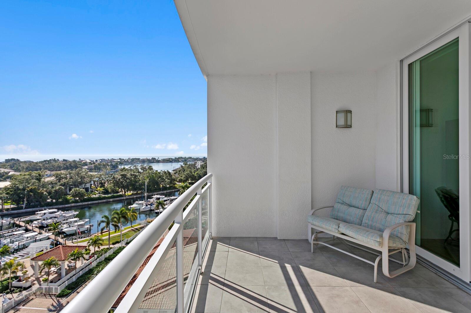 1325 SNELL ISLE BLVD NE #811, ST PETERSBURG, FL, 33704