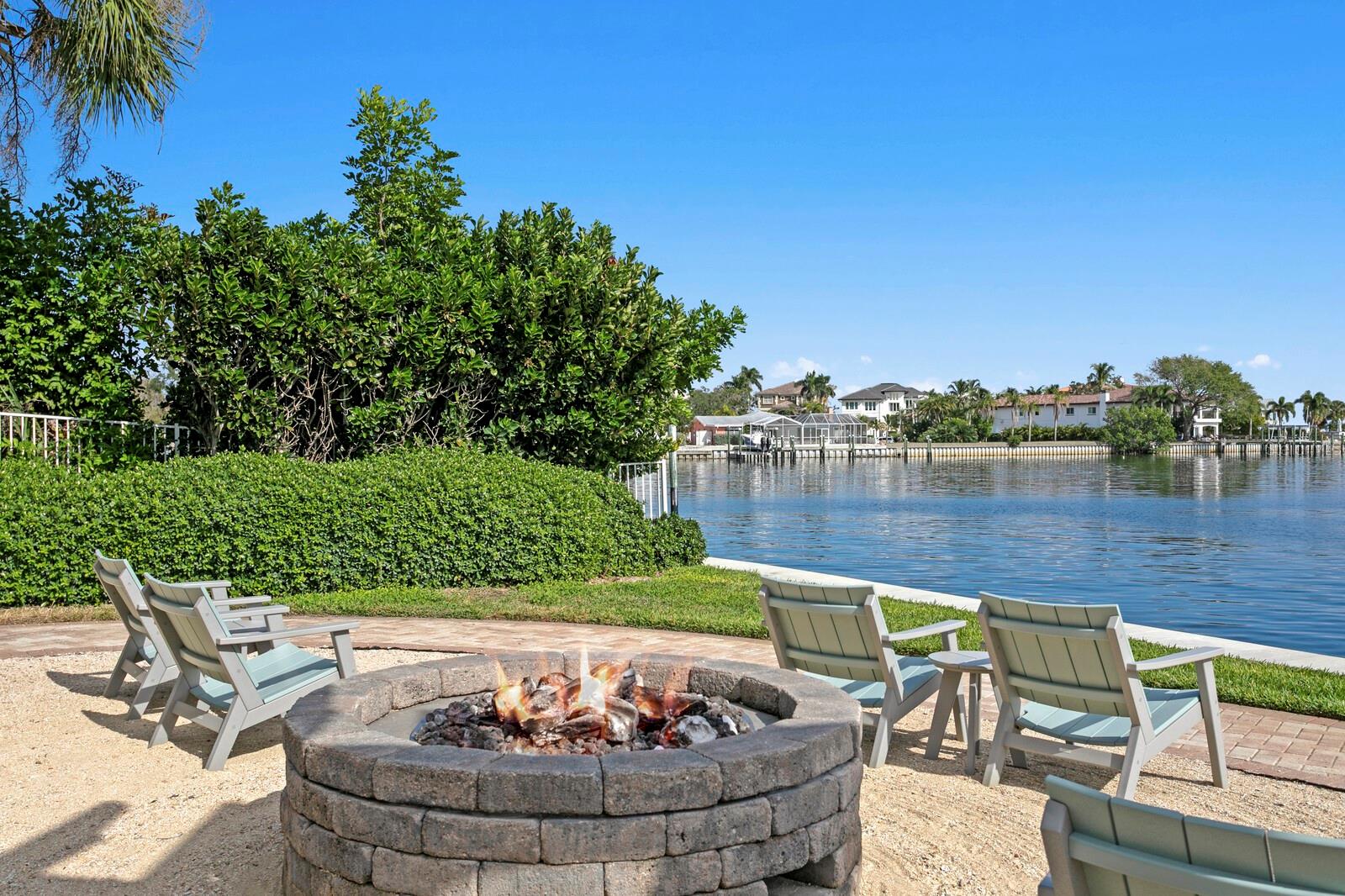 1325 SNELL ISLE BLVD NE #811, ST PETERSBURG, FL, 33704