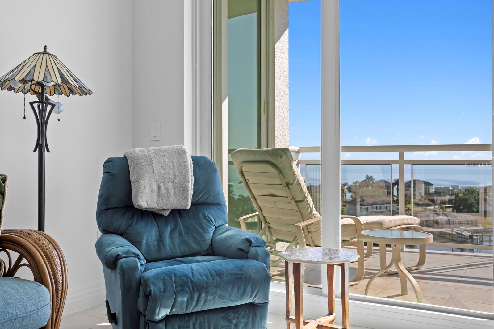 1325 SNELL ISLE BLVD NE #811, ST PETERSBURG, FL, 33704