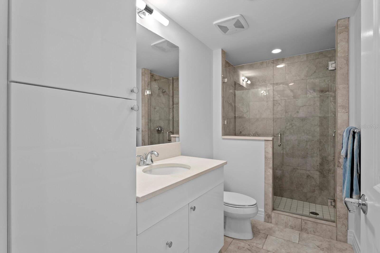 1325 SNELL ISLE BLVD NE #811, ST PETERSBURG, FL, 33704